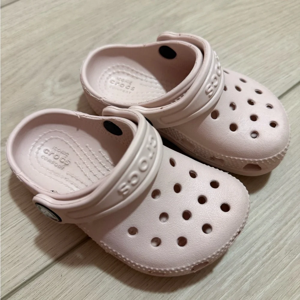 CROCS light pink